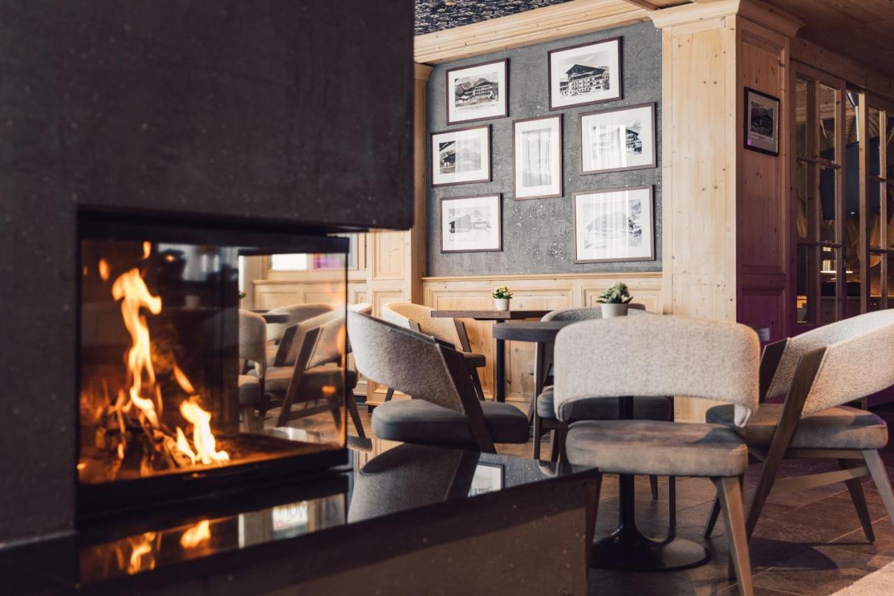 Hotel Schoene Aussicht 4*